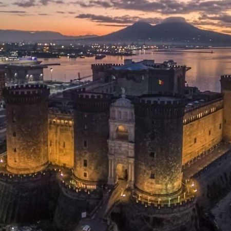 Dimora Via Col Vento Apartment Наполи Екстериор снимка