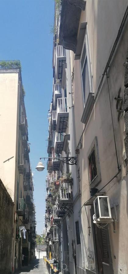 Dimora Via Col Vento Apartment Наполи Екстериор снимка