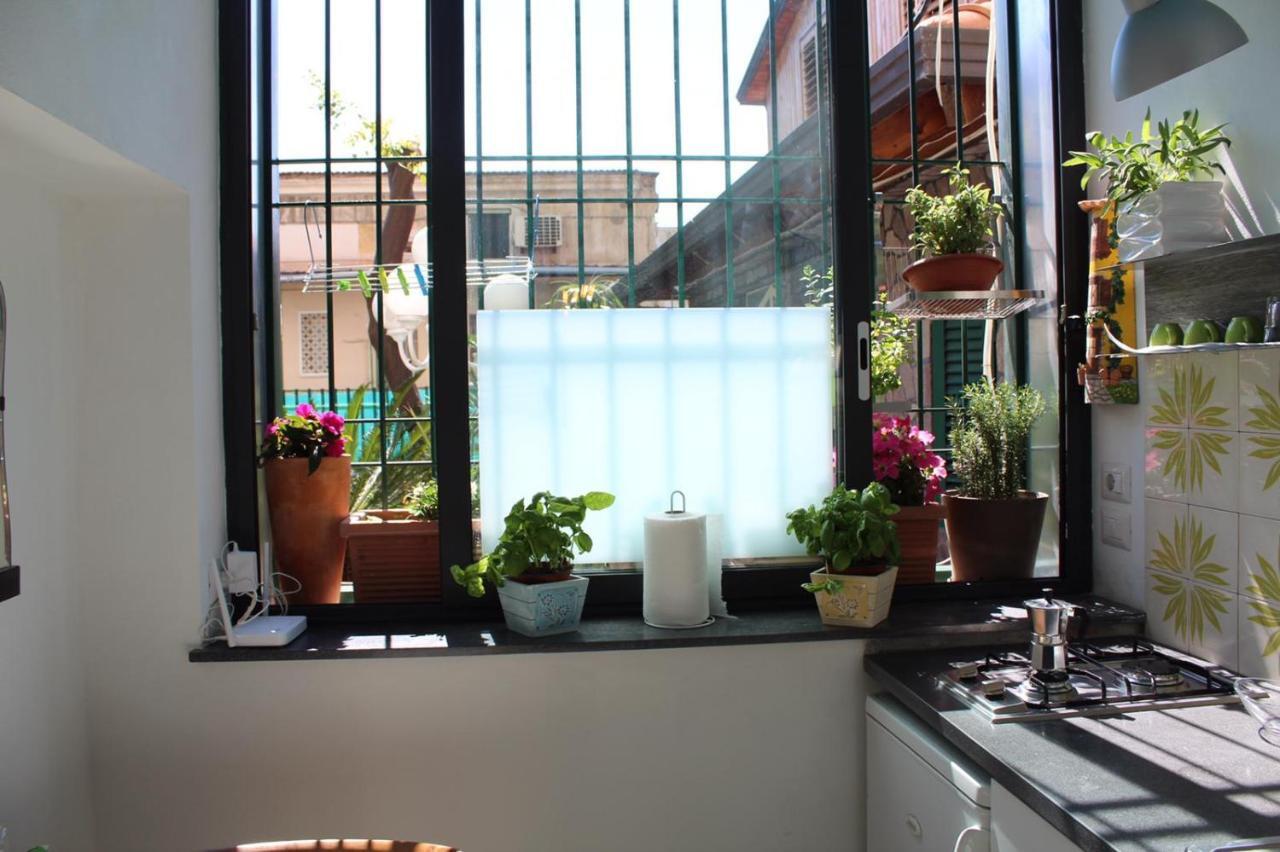 Dimora Via Col Vento Apartment Наполи Екстериор снимка